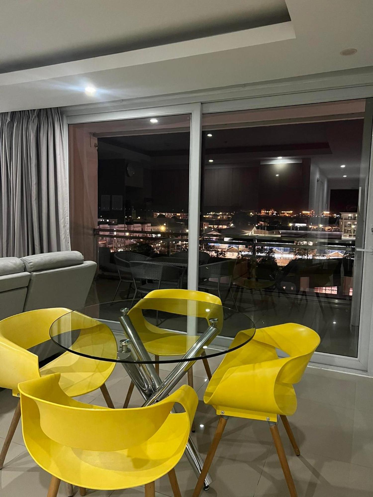 Chequers Suites Subic Bay اولونجابو المظهر الخارجي الصورة
