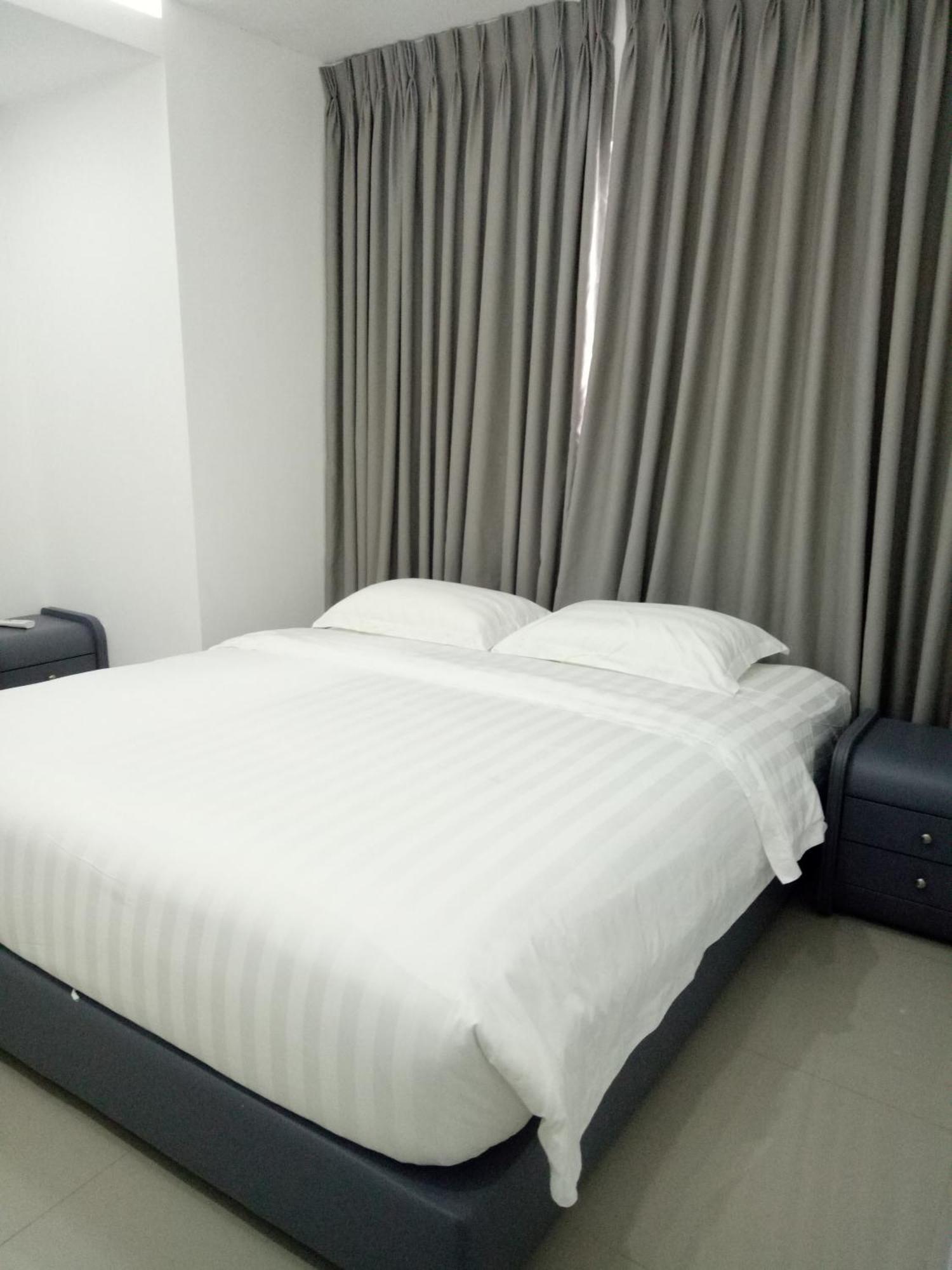 Chequers Suites Subic Bay اولونجابو المظهر الخارجي الصورة